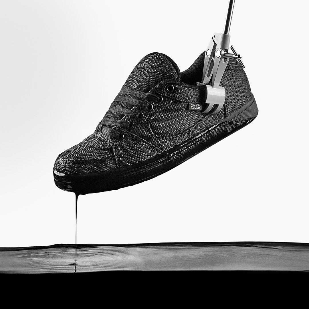 Es Accel Kevlar Shoes